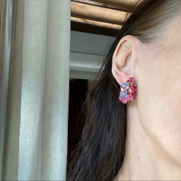 Crystal vintage aurora borealis clip ons - Picture 5 of 6